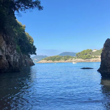 Ancora Qua - Golfo Dei Poeti * Arcola