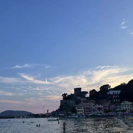 Ancora Qua - Golfo Dei Poeti *